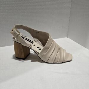 Bone leather block heel sandals with buckle closure #blockheel #leathershoes